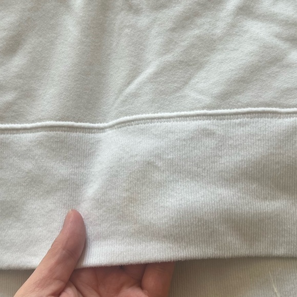 abercrombie white cropped sweatshirt - Picture 2 of 4
